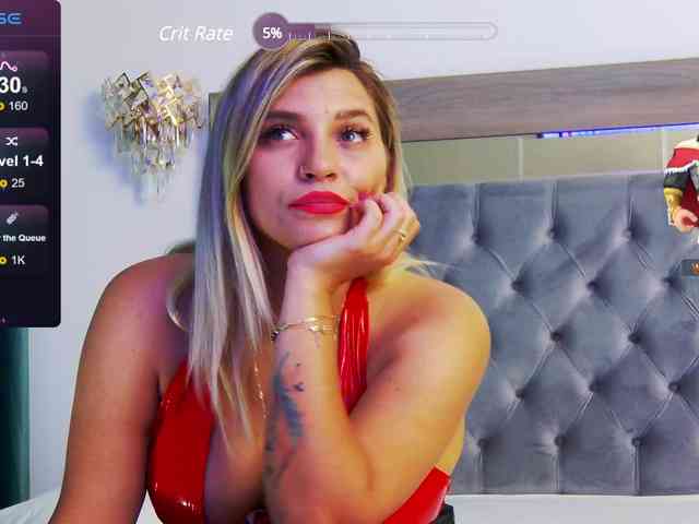 LoreHottie webcam
