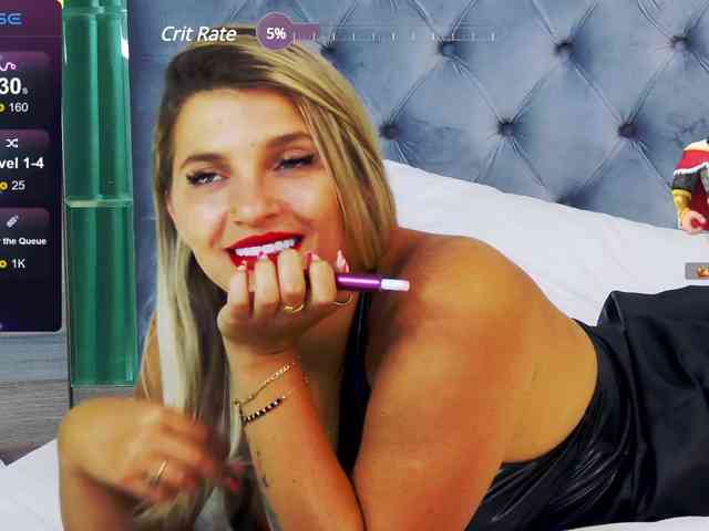 LoreHottie webcam