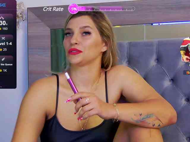 LoreHottie webcam