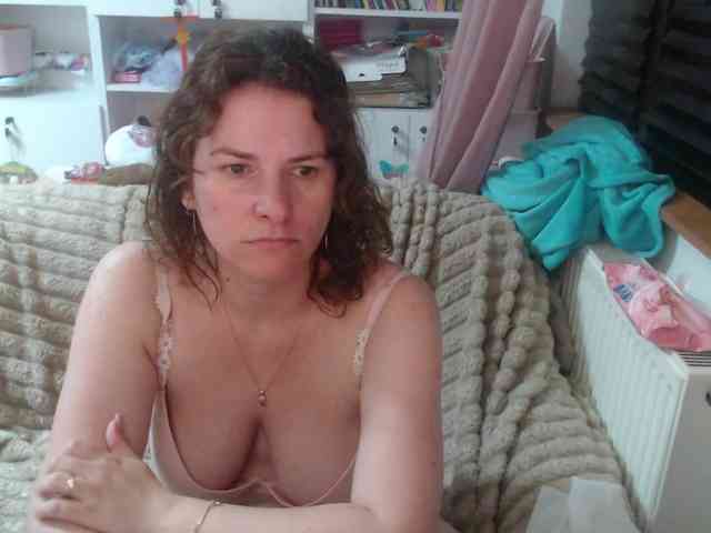 DomSubFemme webcam