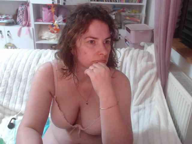 DomSubFemme webcam