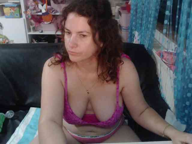 DomSubFemme webcam