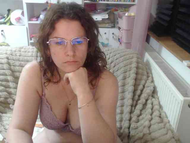 DomSubFemme webcam