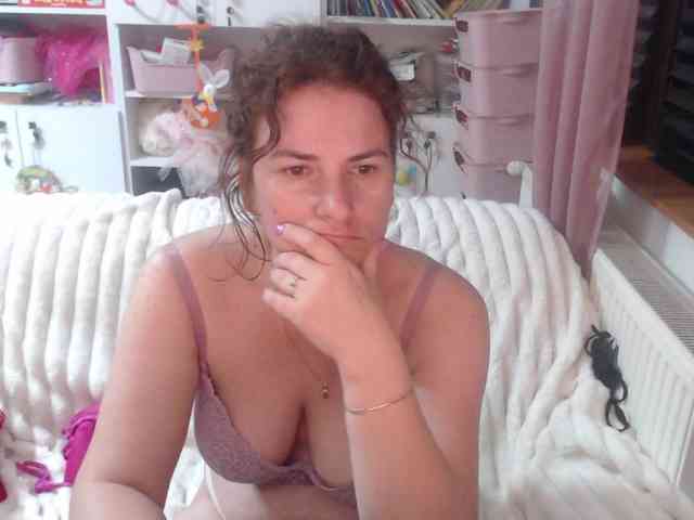 DomSubFemme webcam