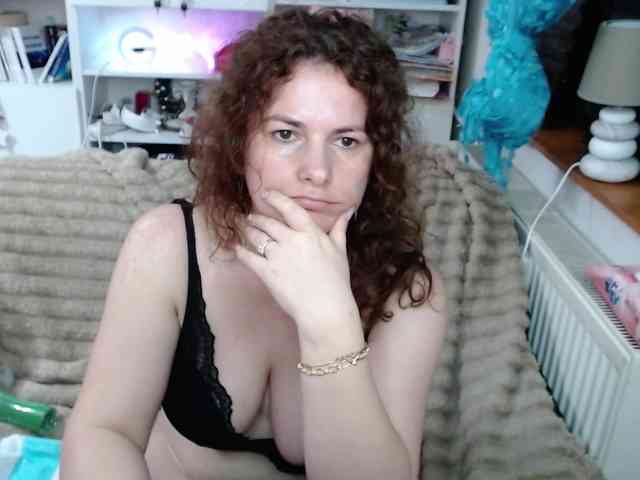 DomSubFemme webcam