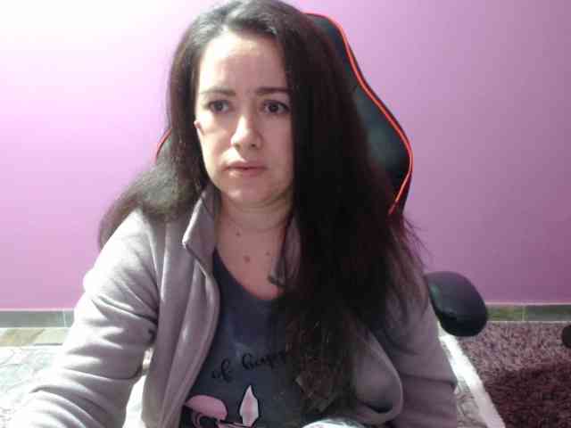 GldSquirt23 webcam