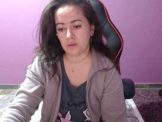 GldSquirt23 webcam