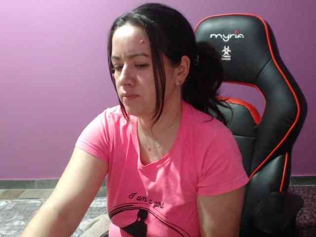 GldSquirt23 webcam