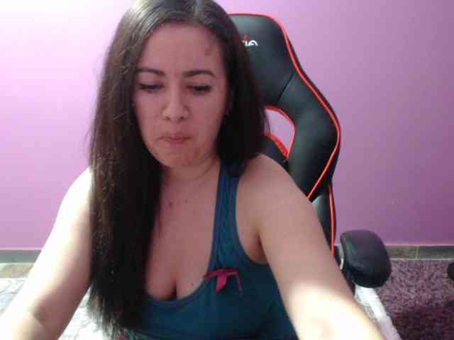 GldSquirt23 webcam