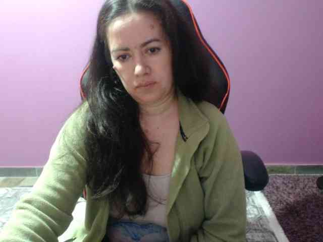GldSquirt23 webcam