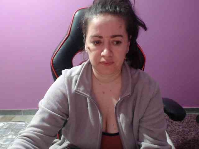 GldSquirt23 webcam