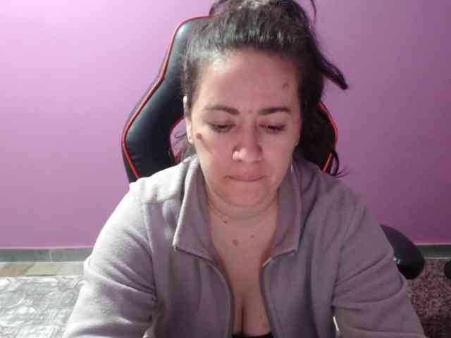 GldSquirt23 webcam