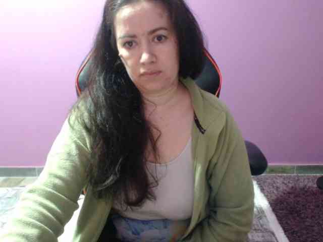 GldSquirt23 webcam