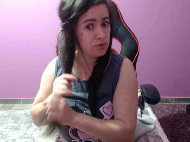 GldSquirt23 webcam
