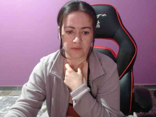 GldSquirt23 webcam