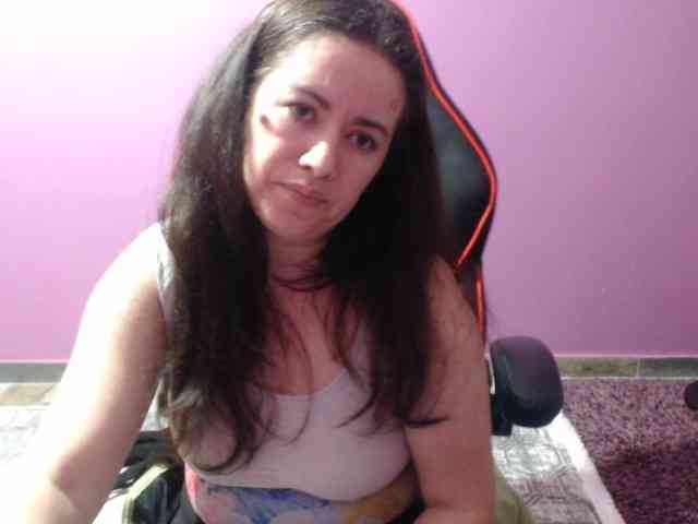 GldSquirt23 webcam