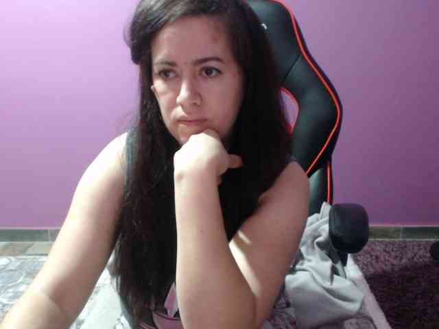 GldSquirt23 webcam