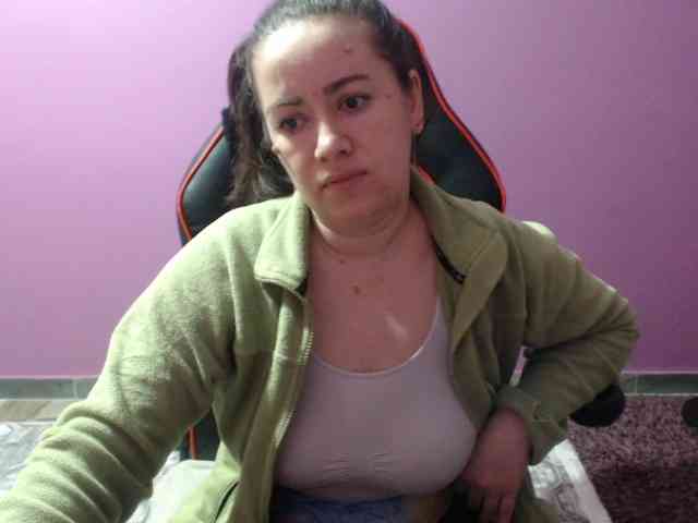 GldSquirt23 webcam