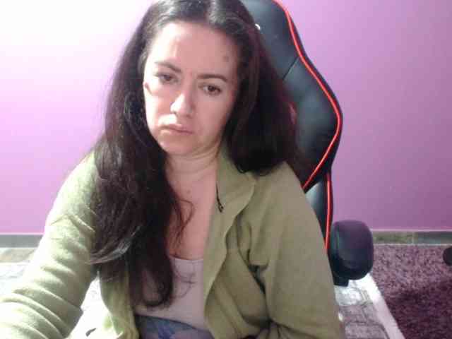 GldSquirt23 webcam