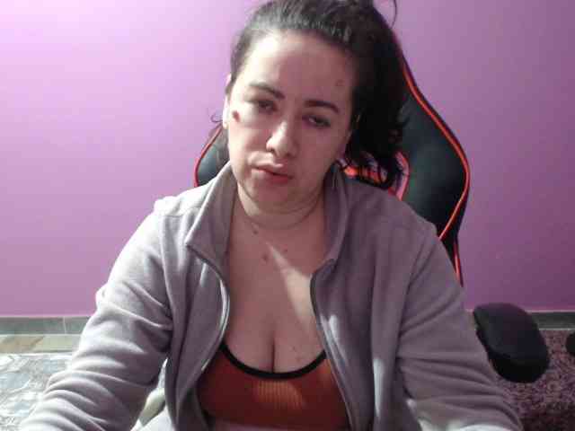 GldSquirt23 webcam