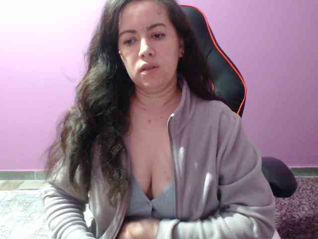 GldSquirt23 webcam