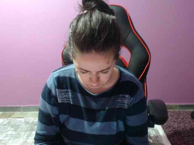 GldSquirt23 webcam