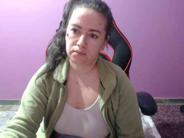 GldSquirt23 webcam
