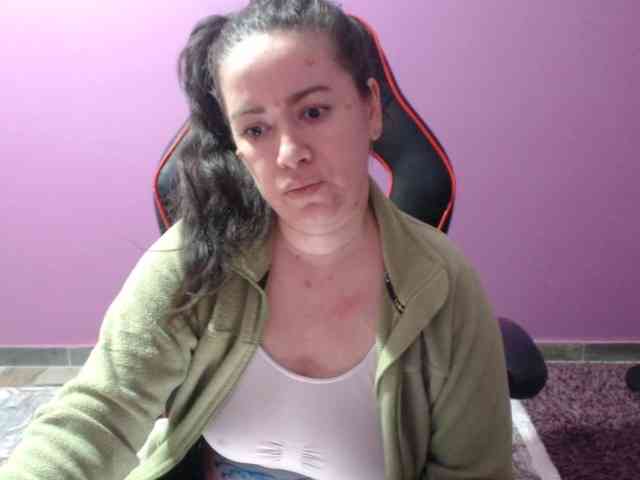 GldSquirt23 webcam
