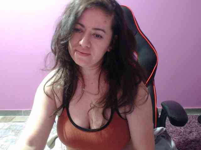 GldSquirt23 webcam