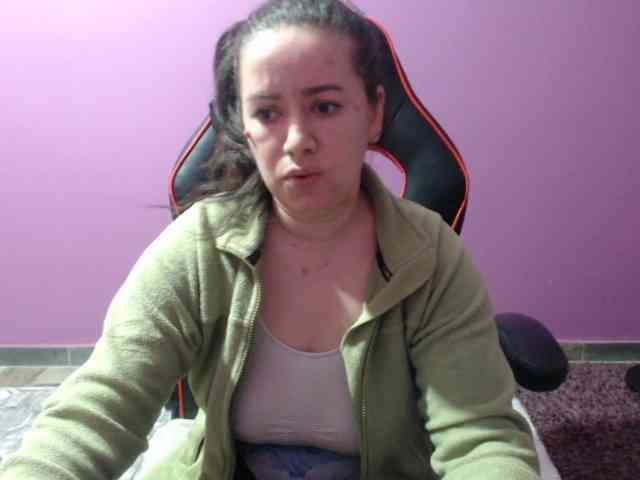 GldSquirt23 webcam