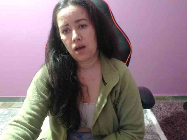 GldSquirt23 webcam
