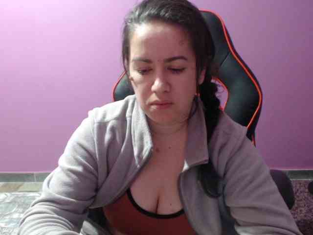 GldSquirt23 webcam