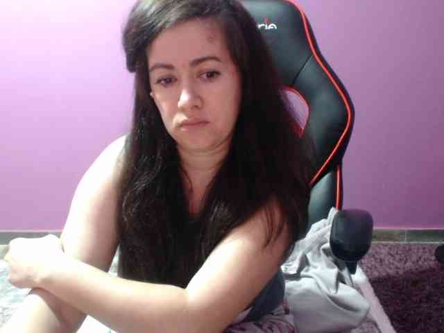 GldSquirt23 webcam