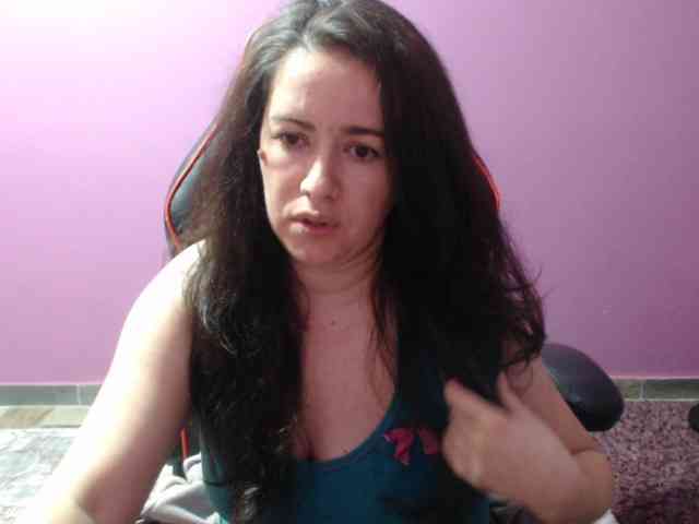 GldSquirt23 webcam