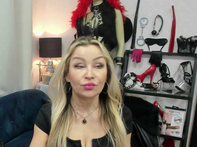 soft-crystal's BongaCams show and profile