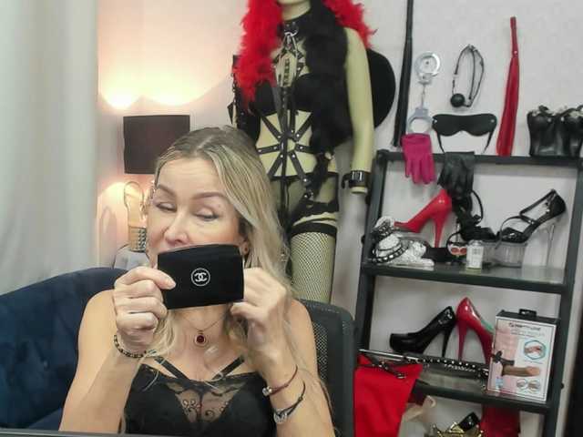 soft-crystal's BongaCams show and profile