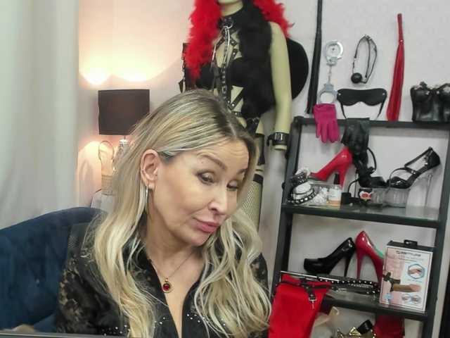 soft-crystal's BongaCams show and profile