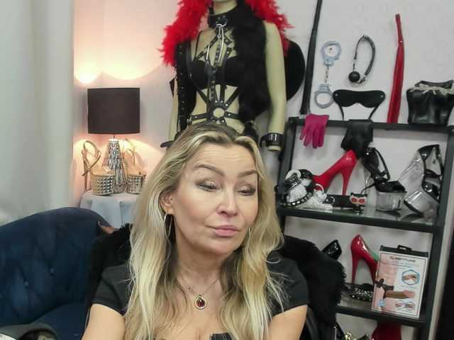 soft-crystal's BongaCams show and profile