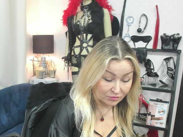 soft-crystal's BongaCams show and profile