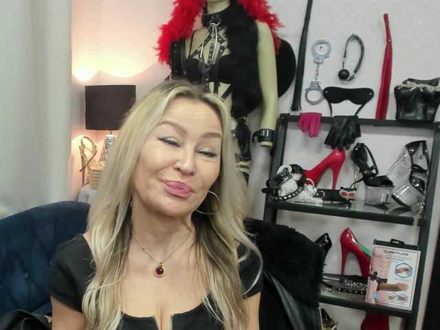 soft-crystal's BongaCams show and profile