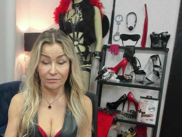 soft-crystal's BongaCams show and profile