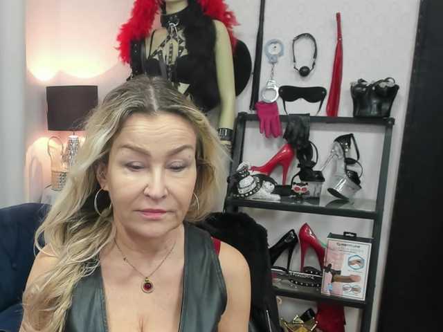 soft-crystal from BongaCams is Freechat