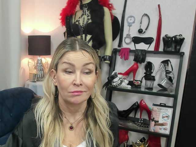 soft-crystal's BongaCams show and profile