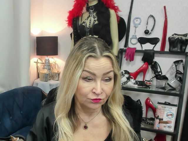 soft-crystal's BongaCams show and profile