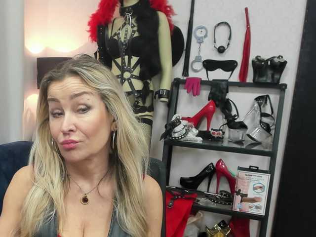 soft-crystal's BongaCams show and profile