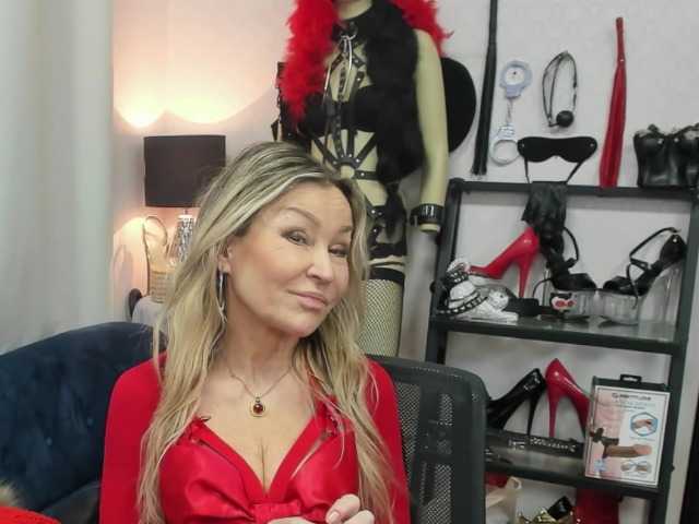 soft-crystal's BongaCams show and profile