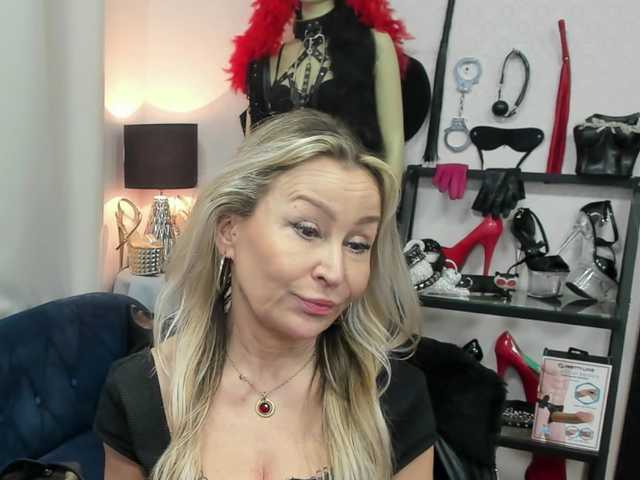 soft-crystal's BongaCams show and profile