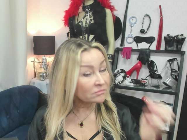 soft-crystal's BongaCams show and profile