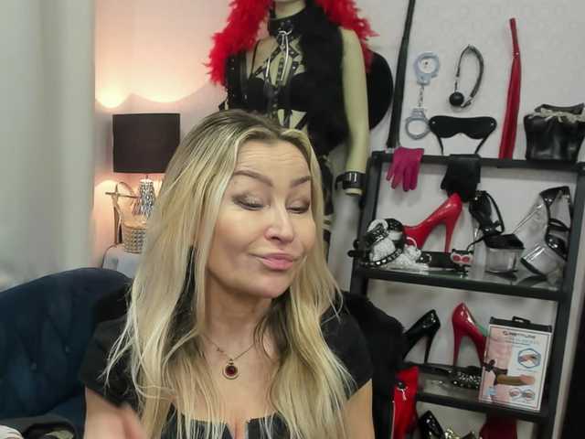 soft-crystal's BongaCams show and profile