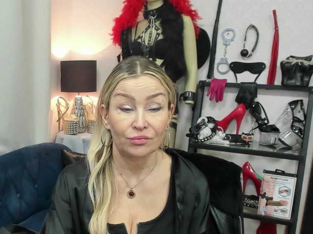 soft-crystal's BongaCams show and profile